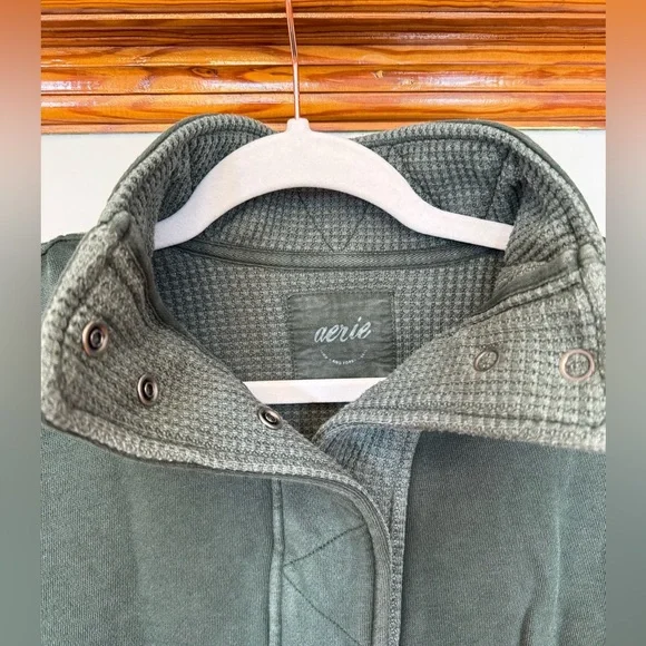 Aerie (Getaway Quarter Snap) sweatshirt - Picture 3 of 5